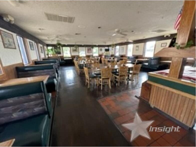 More Photos Of 2122 W Gore Blvd, Lawton Restaurant For Sale