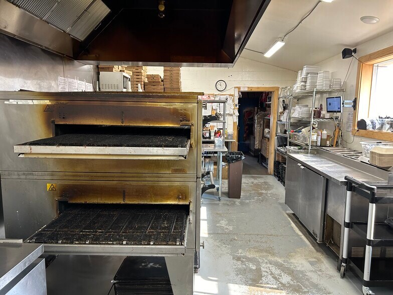 More Photos Of 645 Ace of Diamonds St, Stanley Restaurant For Lease