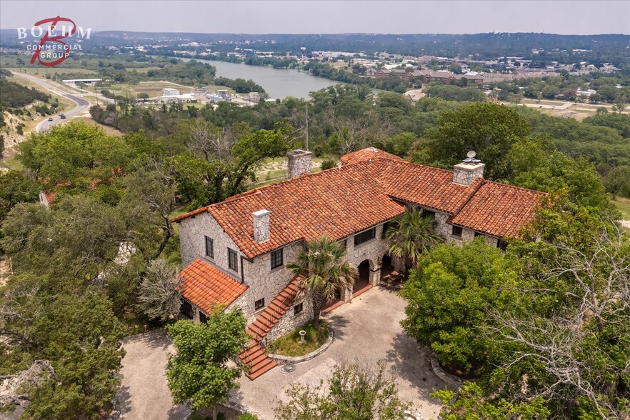 Primary Photo Of 100 Steepside Ln, Kerrville Restaurant For Sale