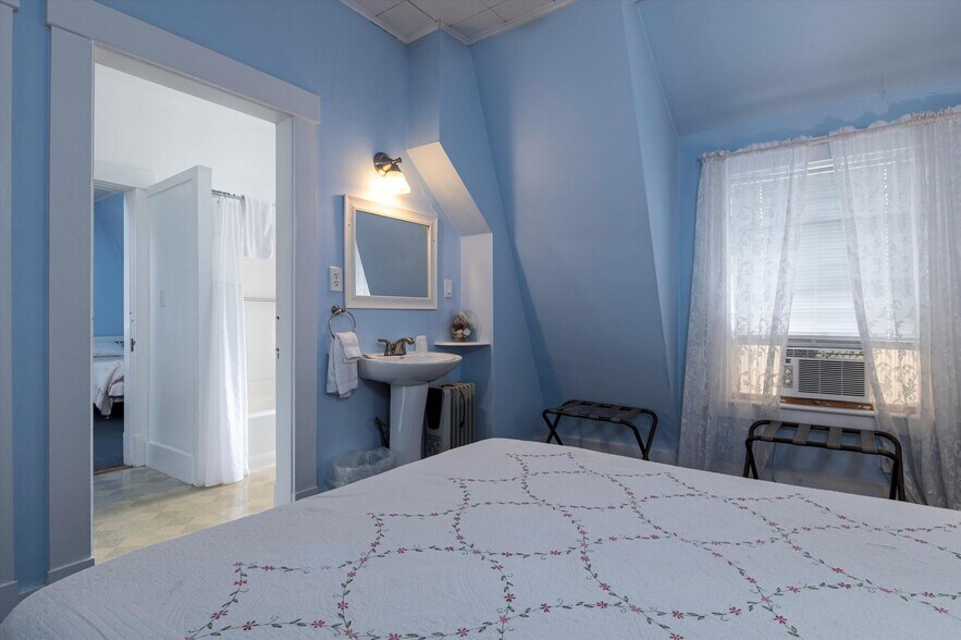 More Photos Of 40 The Common, Chester Hotel For Sale