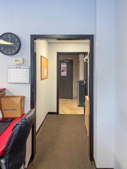 More Photos Of 421 E 5th North St, Summerville Industrial For Lease