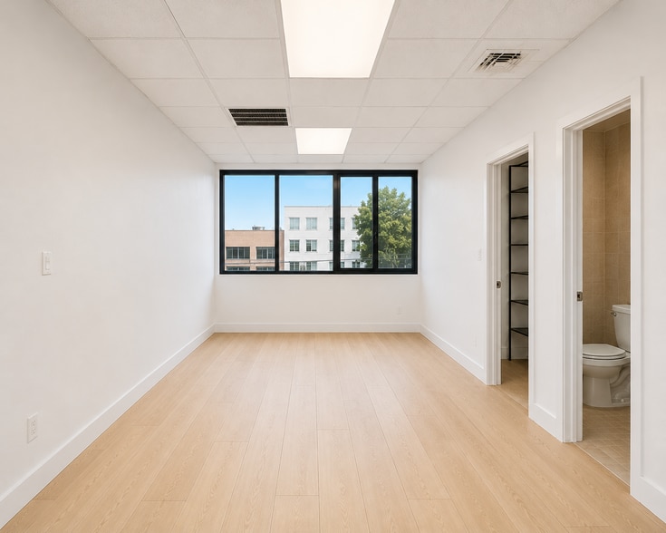 Primary Photo Of 4236 162nd St, Flushing Medical For Lease