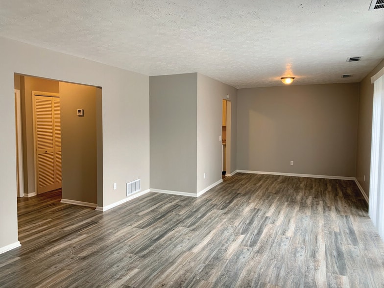 More Photos Of 4225 Middlebranch Ave NE, Canton Apartments For Sale