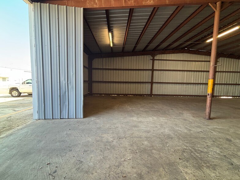 More Photos Of 2211 - 2217 Engineers Rd, Belle Chasse Unknown For Lease