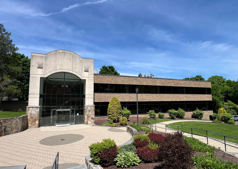 Primary Photo Of 3 Campus Dr, Pleasantville Office For Lease