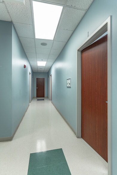 More Photos Of 2253 Chambliss Ave, Cleveland Medical For Lease