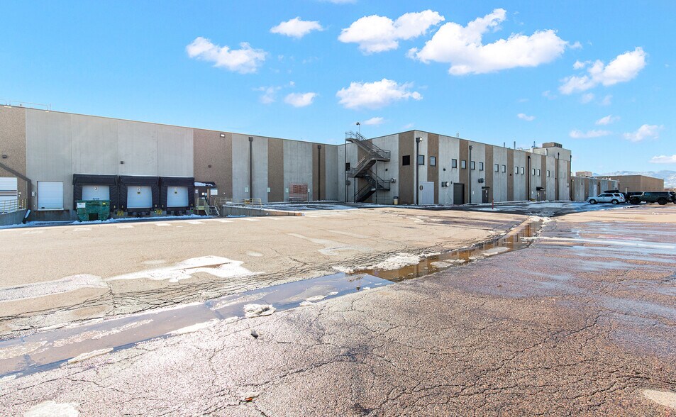 More Photos Of 2567 W Midway Blvd, Broomfield Manufacturing For Lease