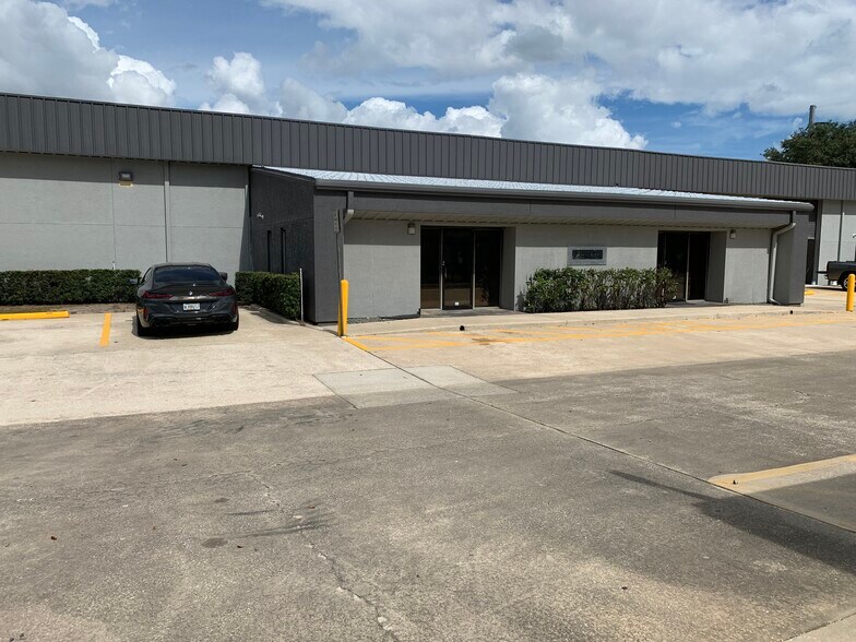 More Photos Of 1090 Rainer Dr, Altamonte Springs Warehouse For Lease