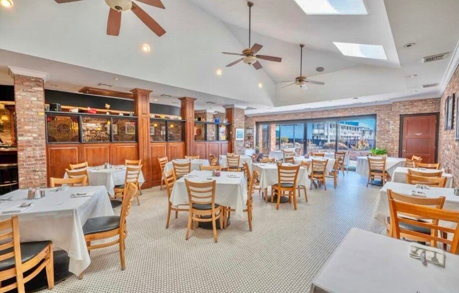 More Photos Of 62375 Rt-25, Southold Restaurant For Sale