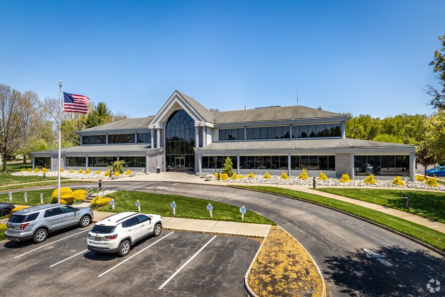 Primary Photo Of 500 Craig Rd, Manalapan Township Office For Lease