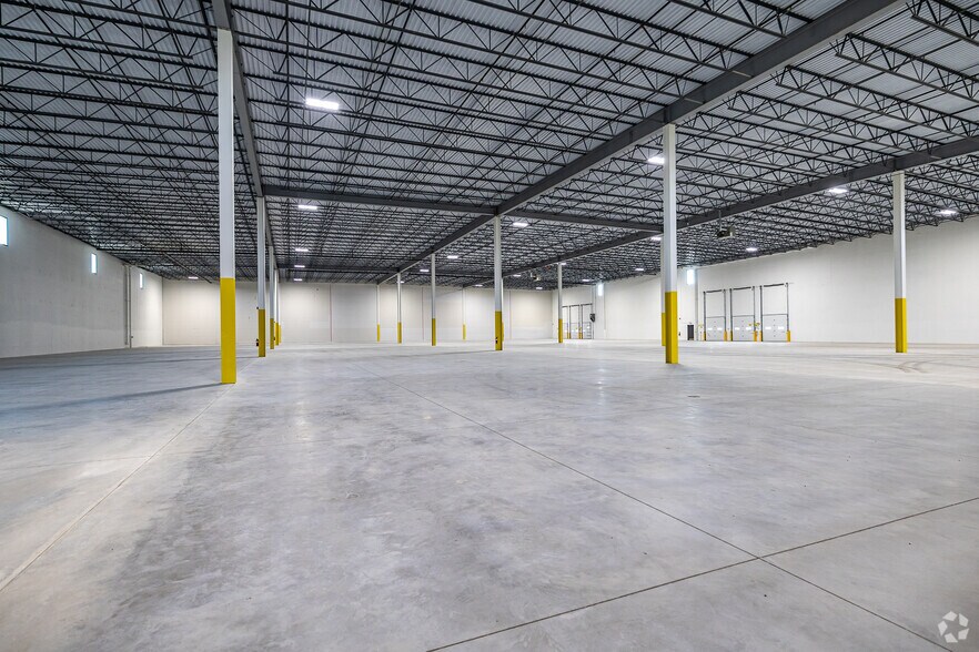 More Photos Of 13301 4 Mile Rd, Caledonia Warehouse For Lease
