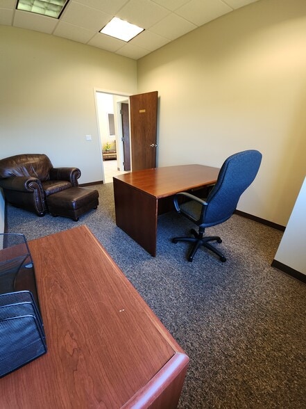 More Photos Of 8141 Mainline, Fort Myers Warehouse For Lease