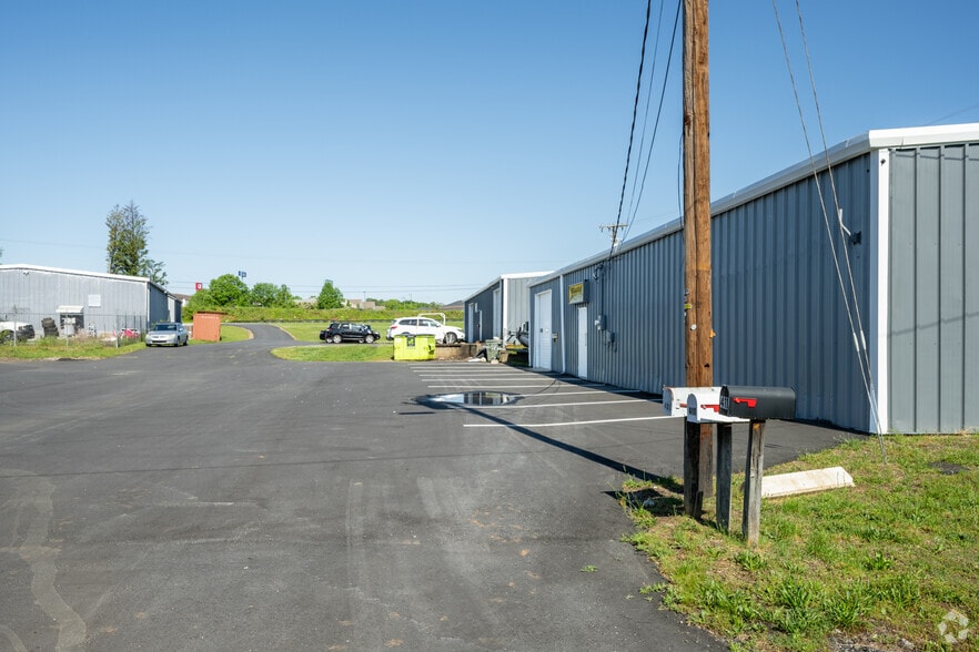 More Photos Of 410 Westbrook Ct, Spartanburg Unknown For Lease