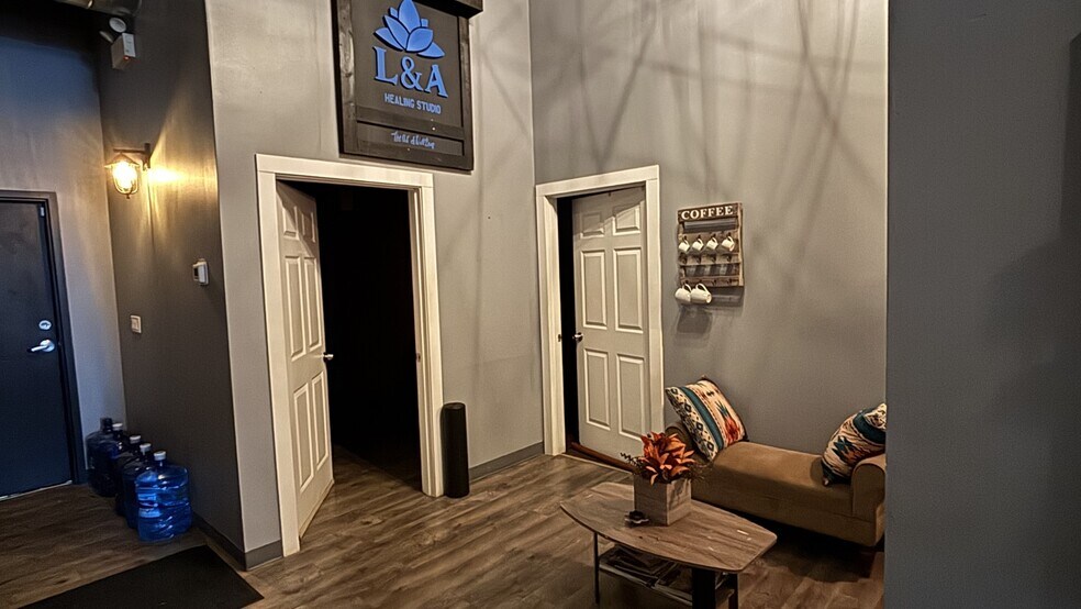 More Photos Of 2014-2036 S Michigan Ave, Chicago Office Residential For Lease
