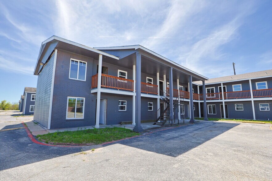 More Photos Of 1727 Main St, La Marque Apartments For Sale