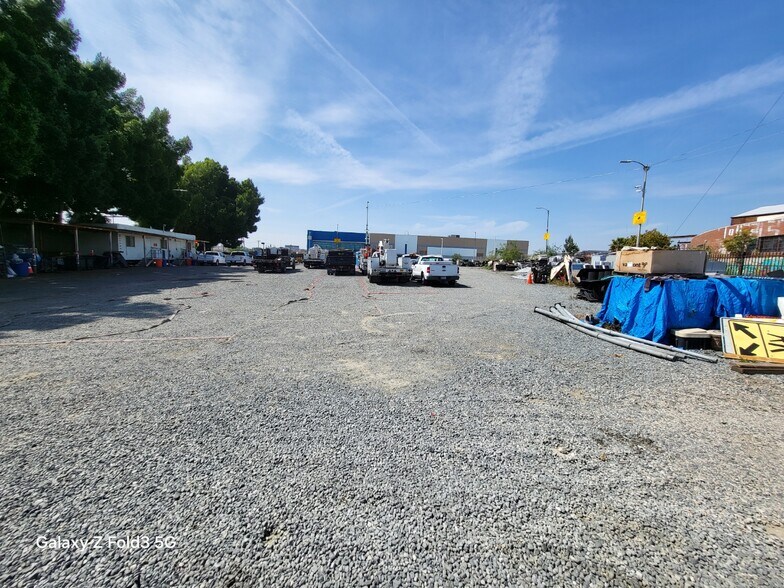 More Photos Of 3535 Medford St, Los Angeles Land For Lease
