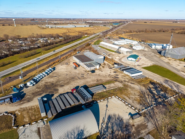 Primary Photo Of 406 N Union St, Dwight Truck Terminal For Sale