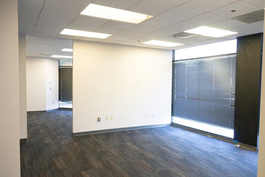 More Photos Of 10210 Greenbelt Rd, Lanham Office For Lease