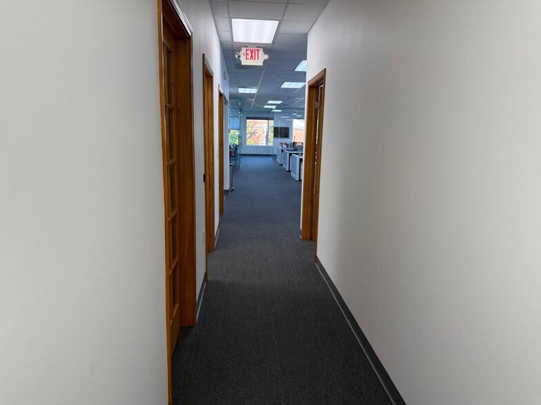More Photos Of 2050 Route 27, North Brunswick Office For Lease