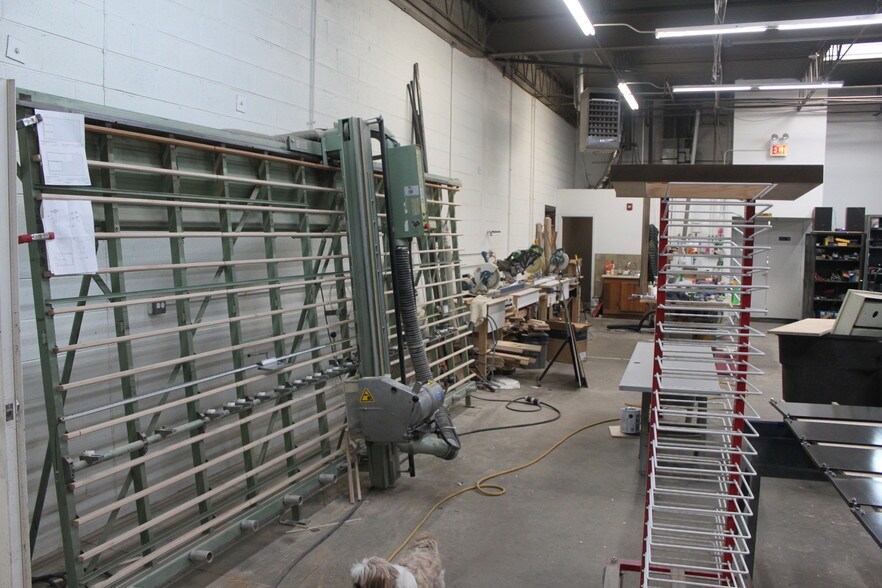 More Photos Of 3078-3080 W Soffel Ave, Melrose Park Distribution For Lease