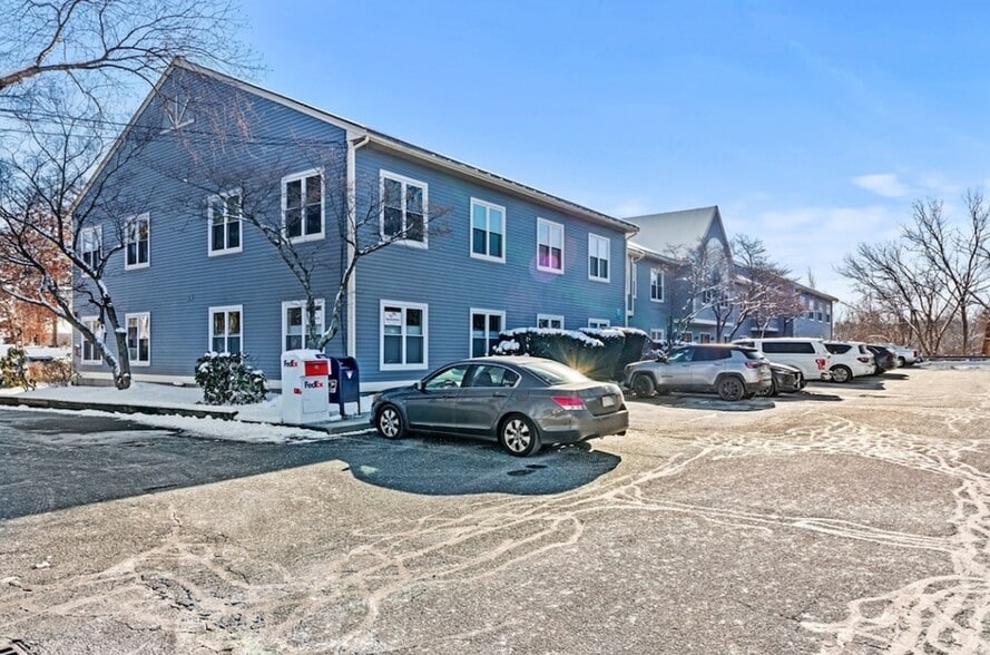 More Photos Of 111 Boston Post Rd, Sudbury Office For Sale
