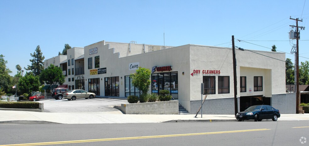 More Photos Of 2525 Lake Ave, Altadena Office For Lease
