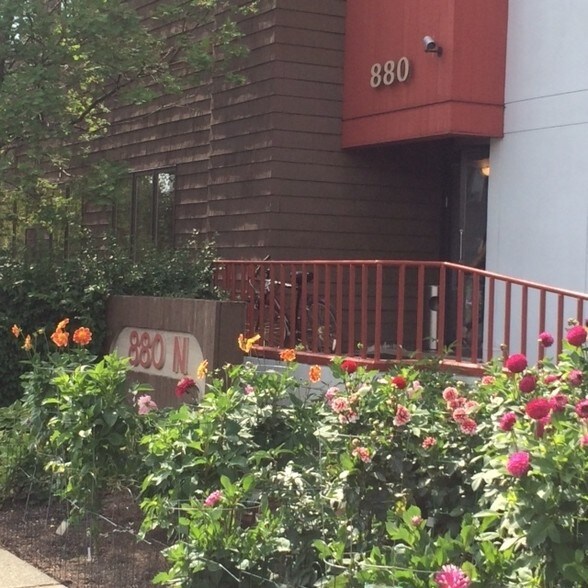 More Photos Of 880 N St, Anchorage Medical For Sale