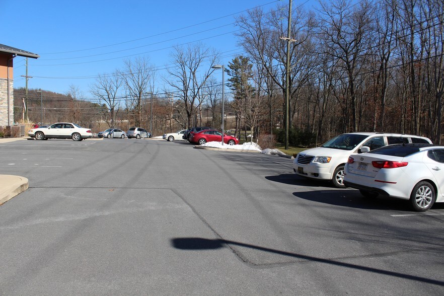 More Photos Of 1019 Ghaner Rd, State College Office For Lease