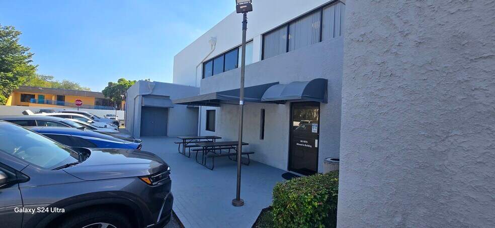 More Photos Of 175 Fontainebleau Blvd, Miami Office For Lease