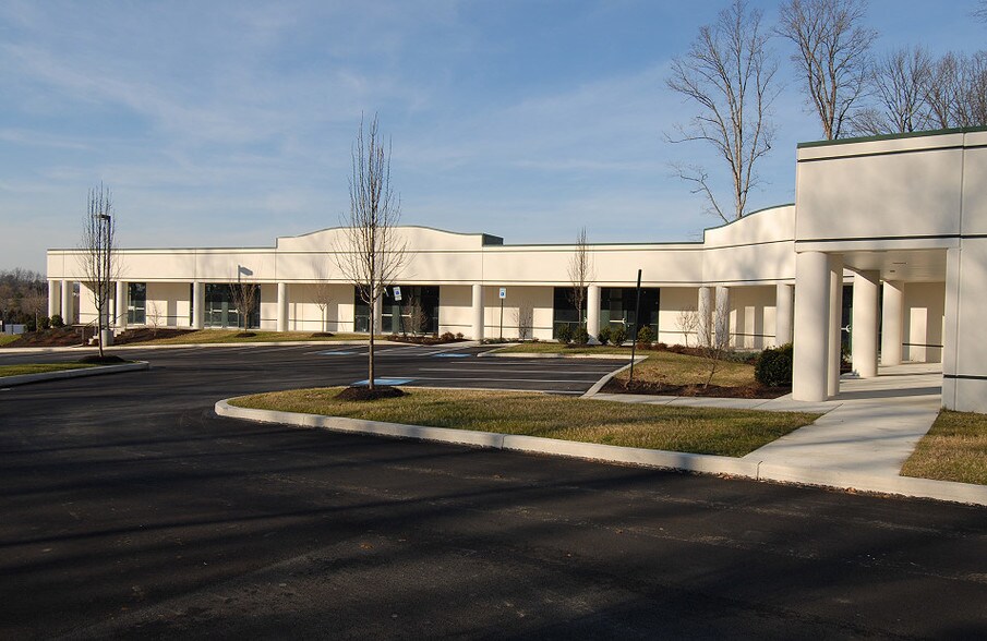 More Photos Of 1400 Proline Pl, Gettysburg Office For Sale