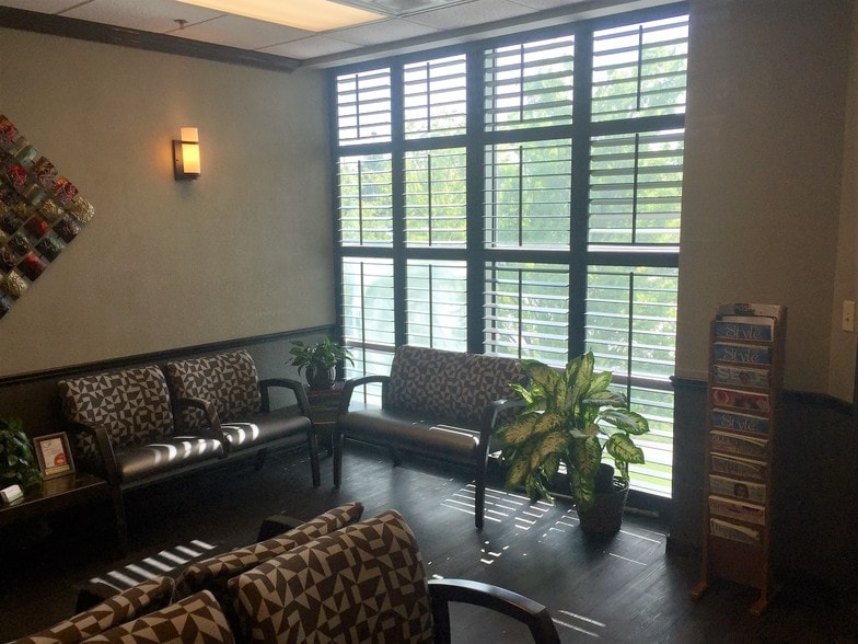 More Photos Of 1301 S Coulter St, Amarillo Medical For Lease