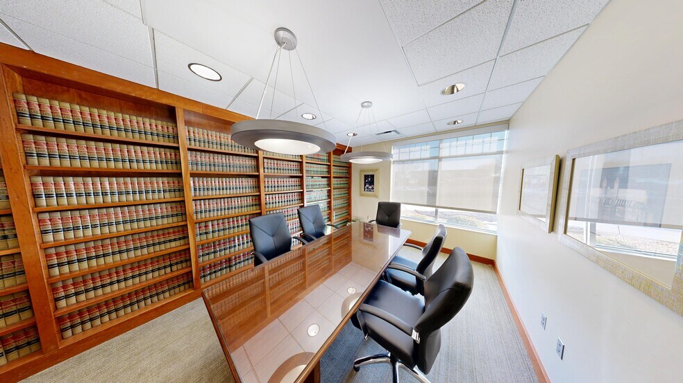 More Photos Of 505 E Washington Blvd, Fort Wayne Medical For Lease