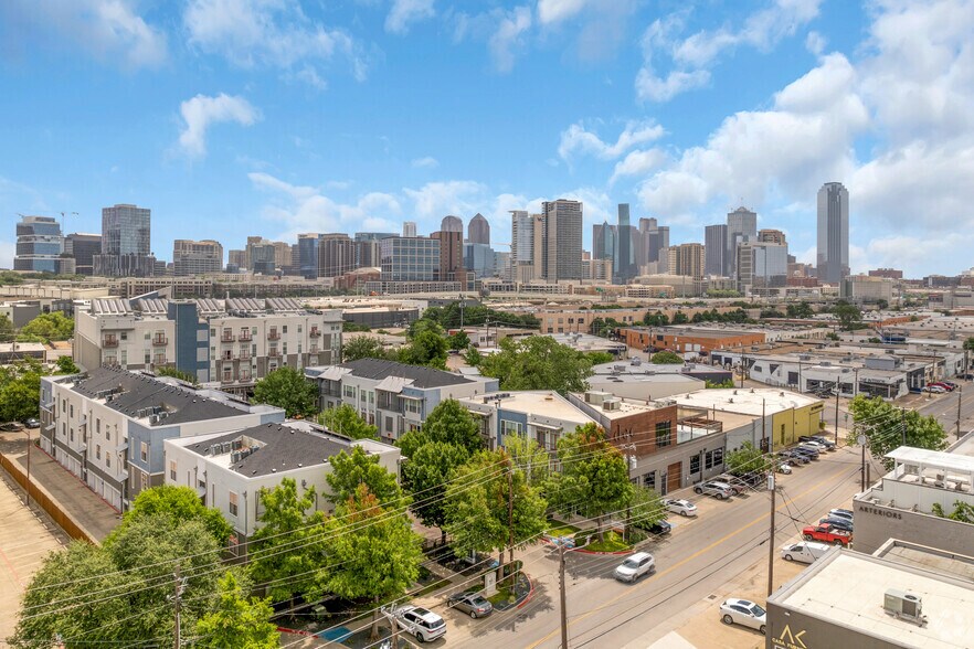 More Photos Of 1430 Dragon St, Dallas Office For Lease