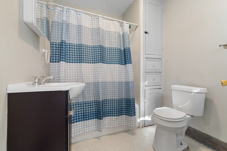 More Photos Of 1305 Brown St, Akron Storefront Retail Residential For Sale