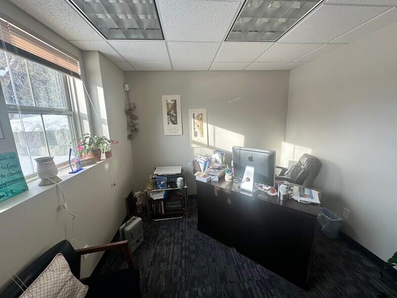 More Photos Of 1555 Campus Way, Billings Office For Sale