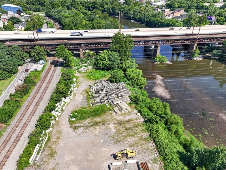 More Photos Of 358 River Rd, Bridgeport Land For Lease