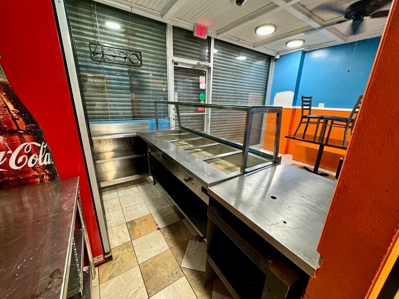 More Photos Of 726 Courtlandt Ave, Bronx Restaurant For Lease