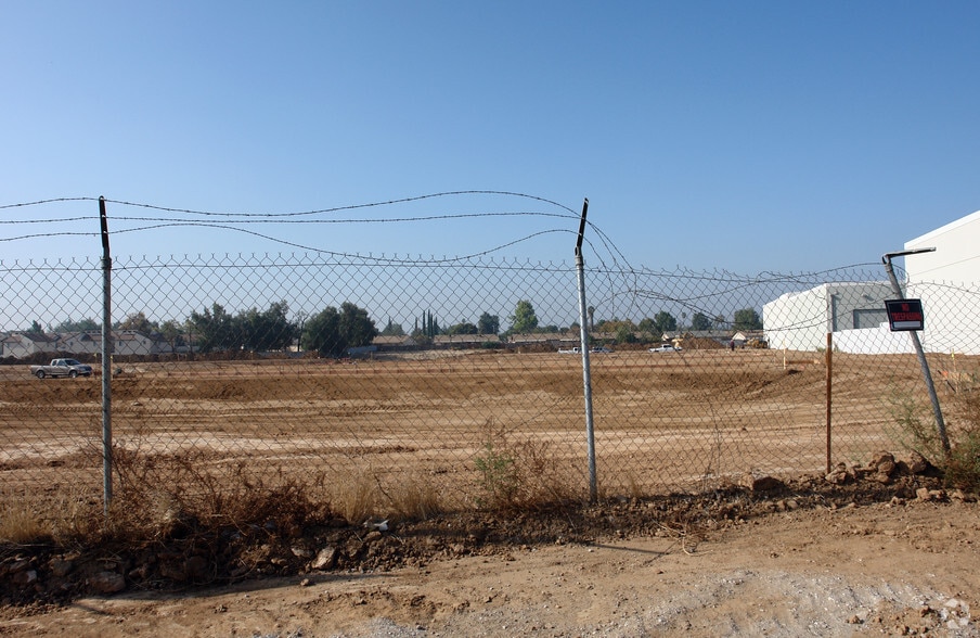 More Photos Of 6638 Doolittle Ave, Riverside Warehouse For Sale