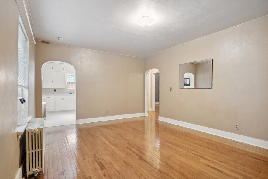 More Photos Of 107 E Madison St, Mount Pleasant Healthcare For Sale