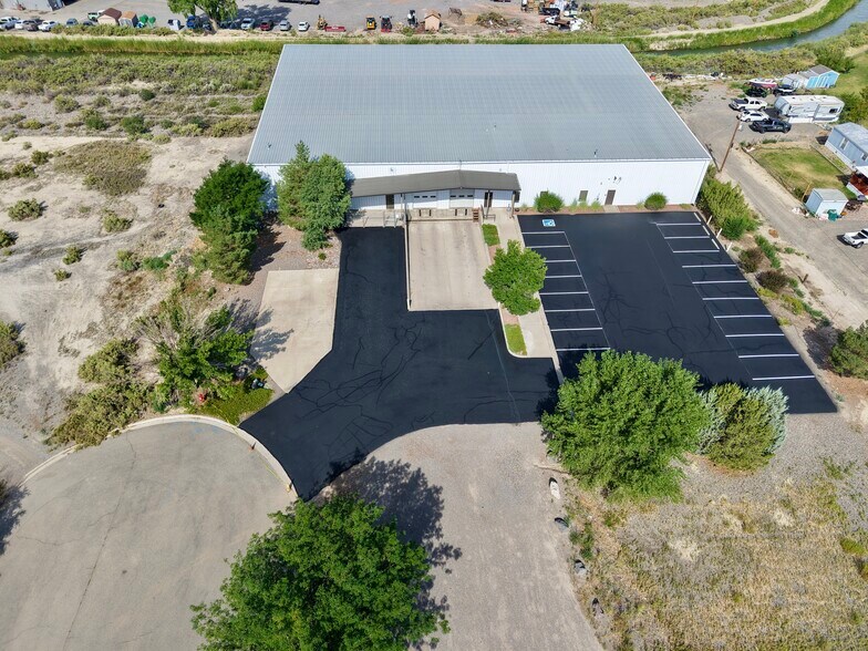 More Photos Of 12045 6300 Rd, Montrose Flex For Lease