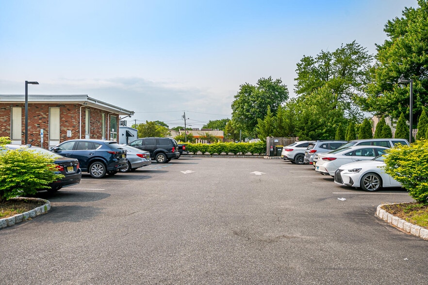 More Photos Of 451 S Washington Ave, Piscataway Medical For Lease