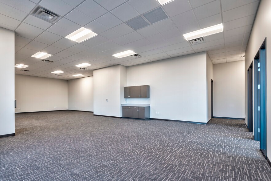 More Photos Of 9520 E Elliot Rd, Mesa Warehouse For Lease