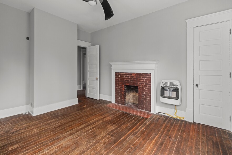 More Photos Of 514 Wapping St, Frankfort Apartments For Sale