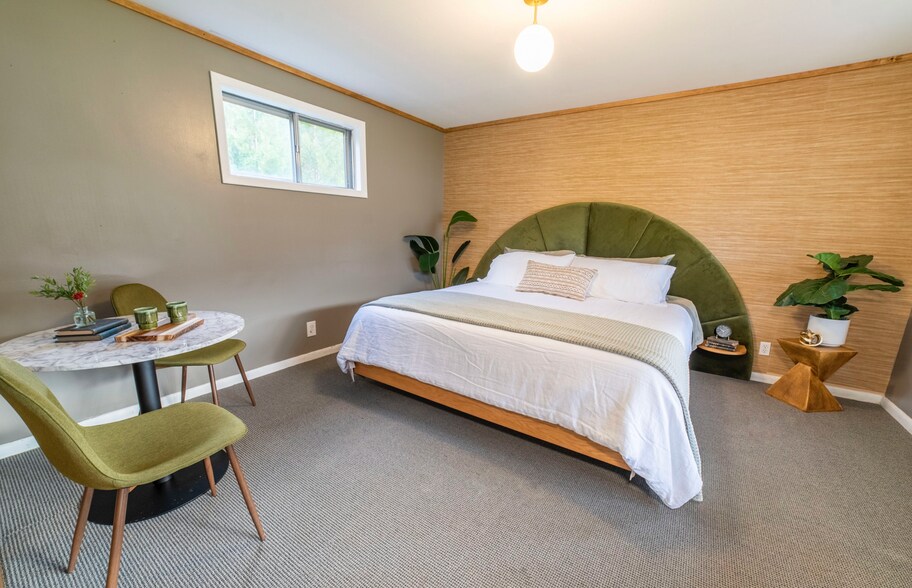 More Photos Of 94 Route 7, New Ashford Hotel For Sale