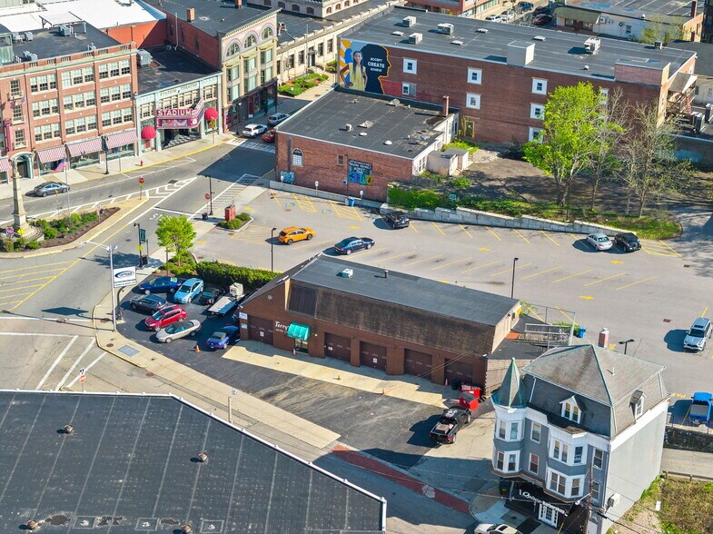 More Photos Of 18 Blackstone St, Woonsocket Auto Repair For Sale