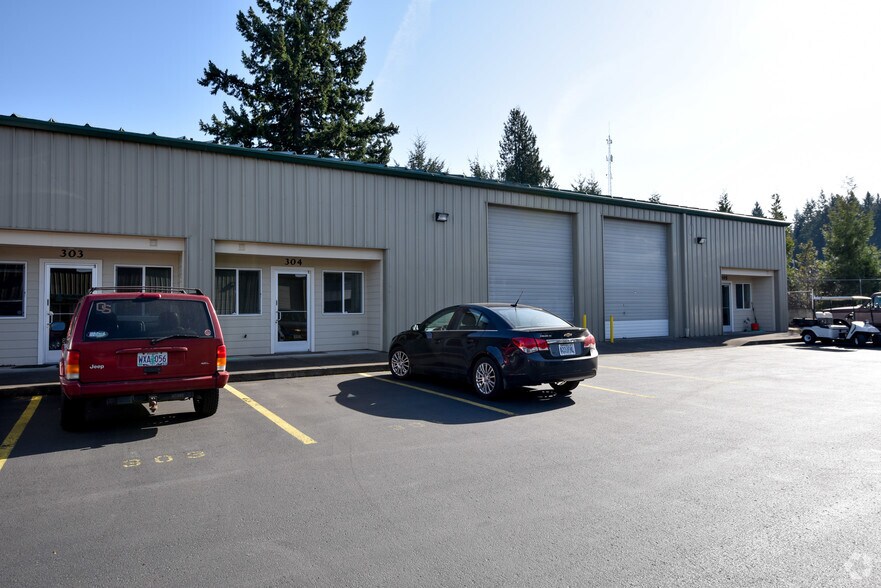 More Photos Of 35900 Industrial Way, Sandy Flex For Lease