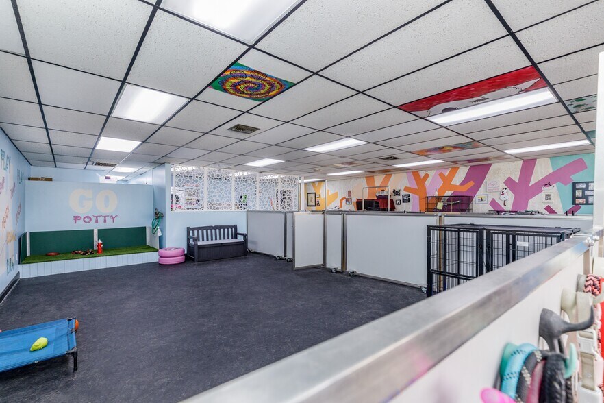 More Photos Of 431-471 NE 1st Ter, Crystal River Freestanding For Sale