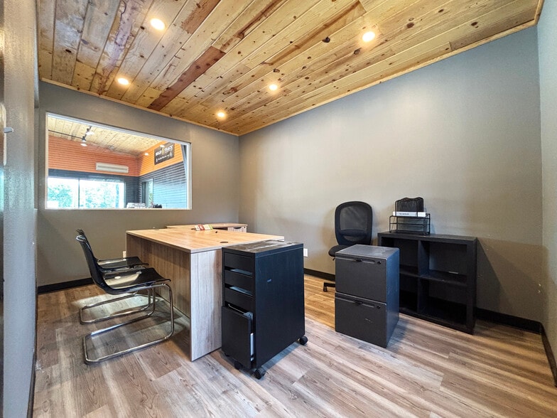 More Photos Of 1230 S Main St, Rice Lake Freestanding For Sale