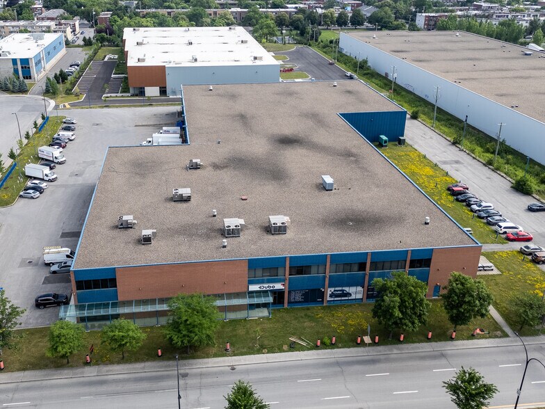 More Photos Of 5780 Rue Ontario E, Montréal Warehouse For Lease