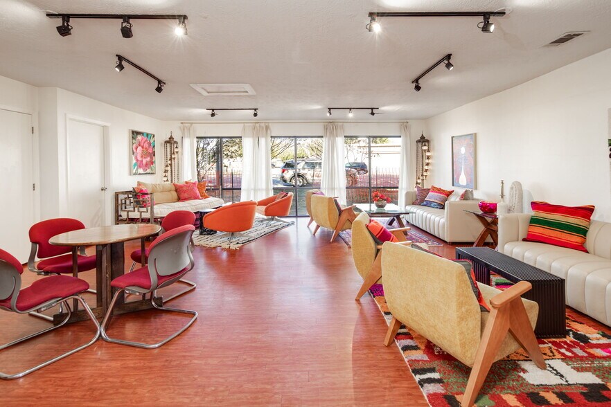 More Photos Of 2606 S Texas Ave, Bryan Restaurant For Sale